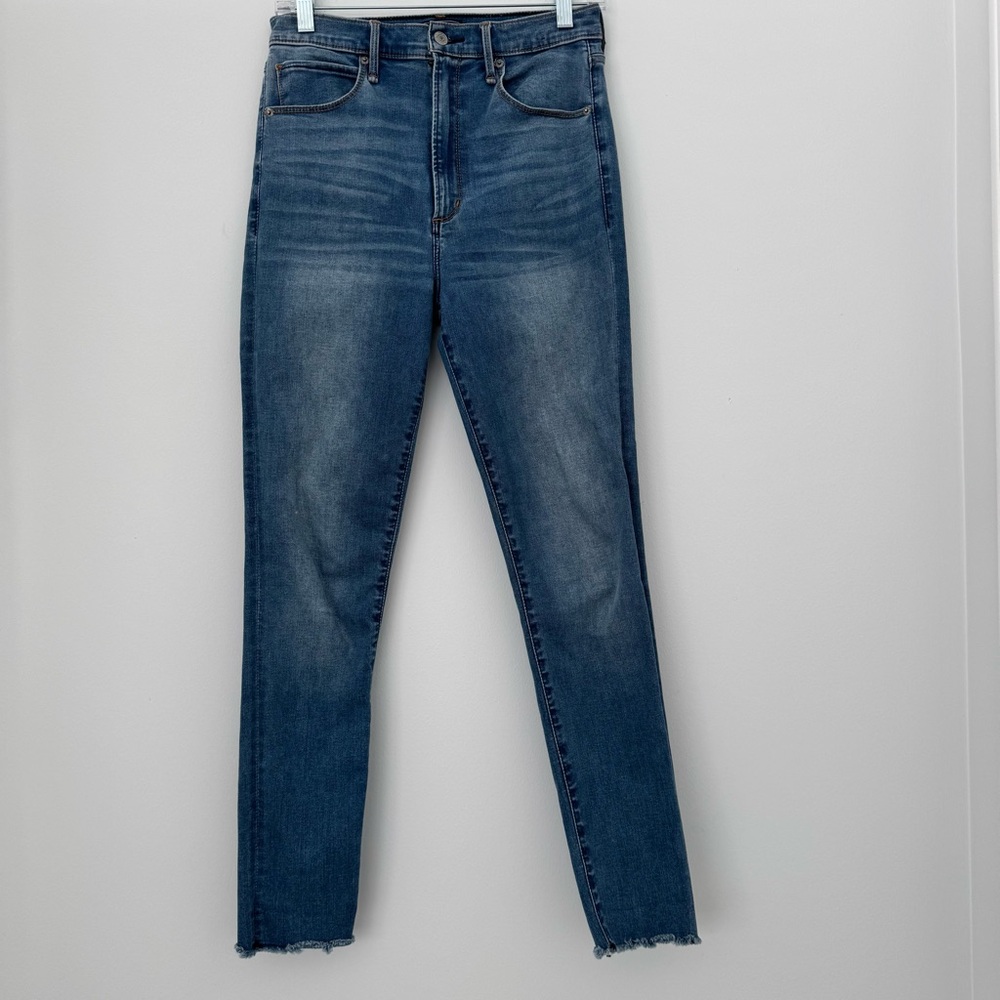 Abercrombie & Fitch High Rise Skinny Jeans Medium Blue Wash Raw Hem Womens 29/8R